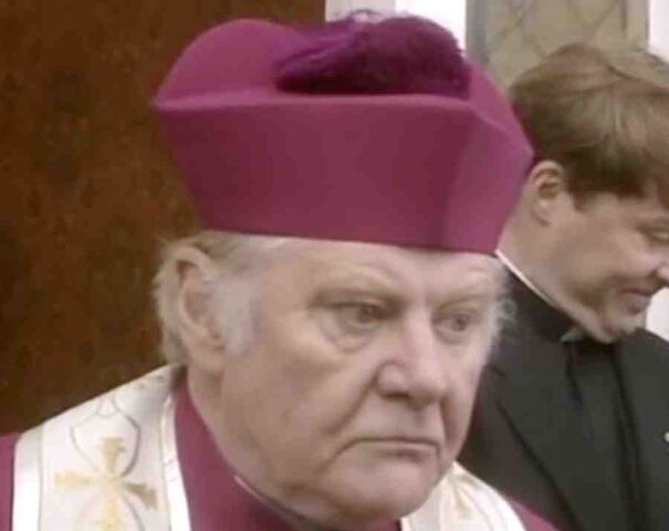 File:Bishop Facks.jpg