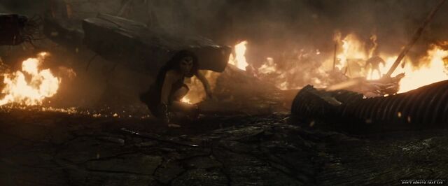 File:Batman v Superman Dawn of Justice 2016 Ultimate Edition 1080p WEB-DL DD5 1 H264-RARBG 13254.jpg