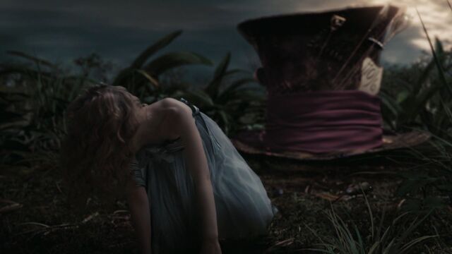 File:AliceInWonderland-2420.jpg