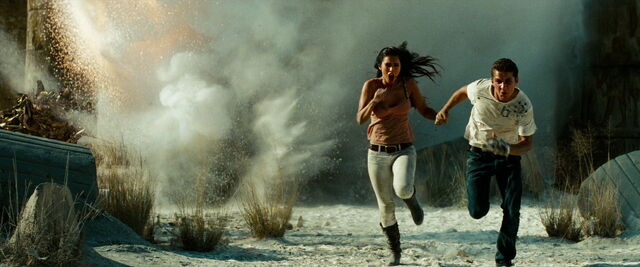 File:Transformers-revenge-movie-screencaps.com-15221.jpg