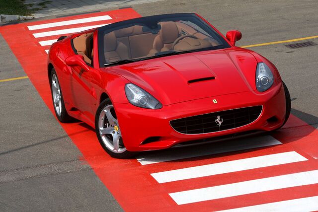 Archivo:Ferrari california-2.jpg