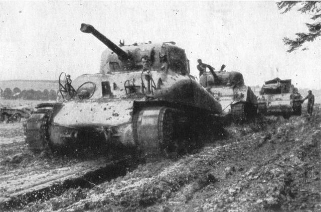 File:Sherman M4A1 luxemburg.jpg