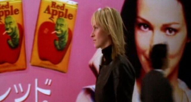 File:Sofie-Fatale-Red-Apple.jpg