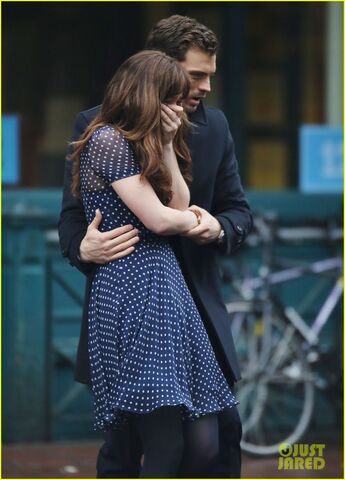 File:Fifty-shades-darker-set-photo-41.jpg