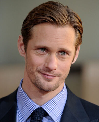 File:Alexander+Skarsgard+True+Blood+Season+4+Premiere+IaJkYt7CstRl.jpg