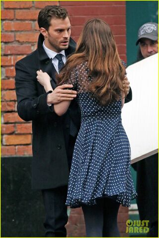 File:Fifty-shades-darker-set-photo-57.jpg