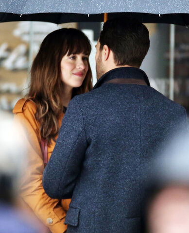 File:Fifty-shades-darker-set-photo-6.jpg