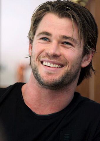 File:936full-chris-hemsworth.jpg