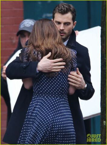 File:Fifty-shades-darker-set-photo-34.jpg