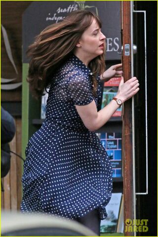 File:Fifty-shades-darker-set-photo-68.jpg