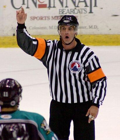 File:Referee hockey ahl 2004.jpg