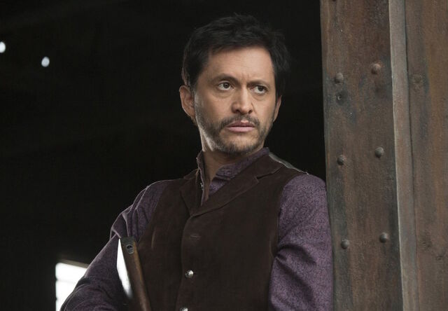 File:CliftonCollinsJr Westworld.jpg