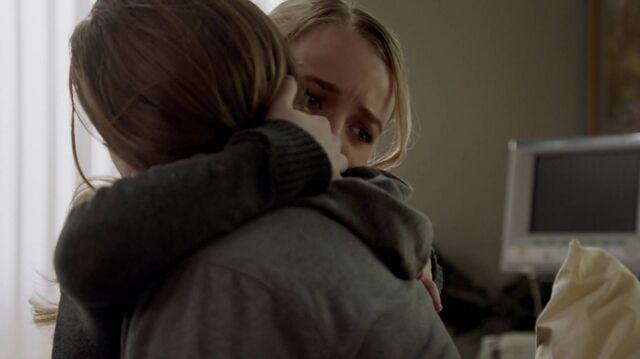File:2x01 19 Max, Taylor.jpg