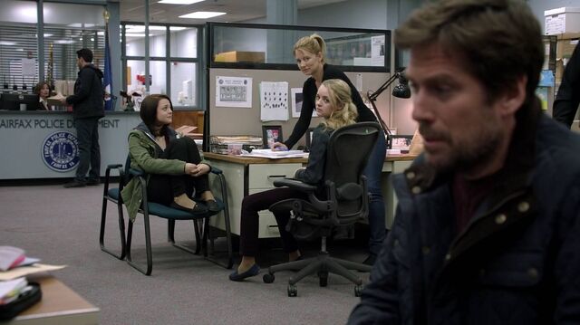 File:2x01 108 Kyle, Carter, Elizabeth, Taylor, David.jpg