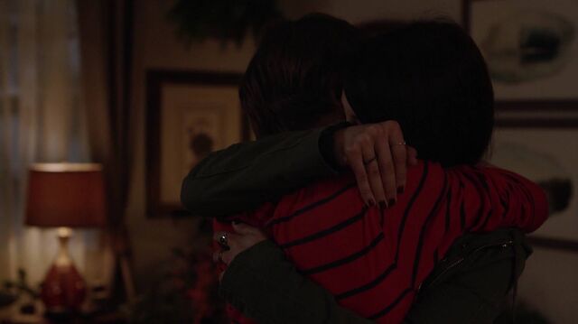 File:2x01 115 Grant, Carter.jpg