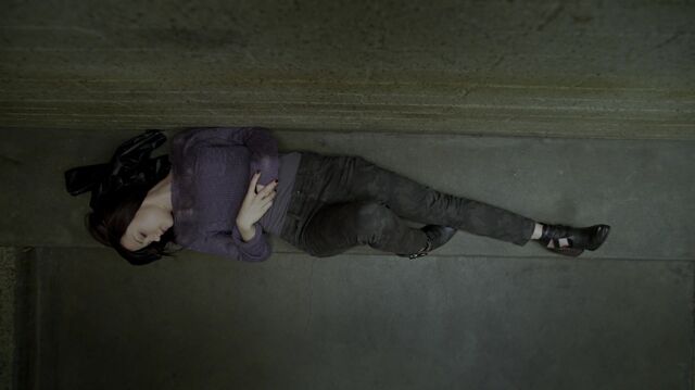 File:1x01 08 Carter.jpg