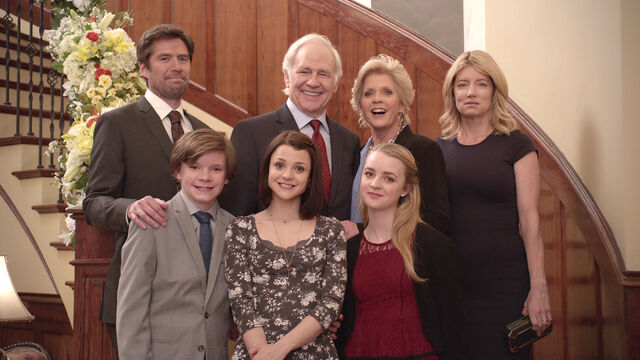 File:02x03 Wilson family photo.jpg