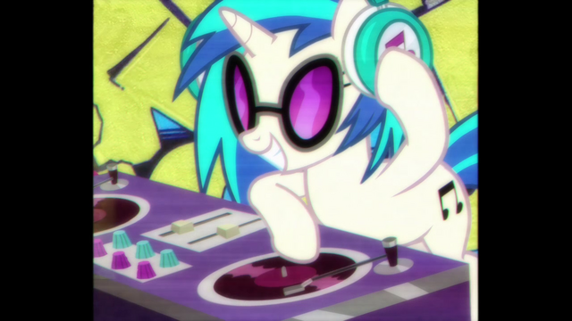 File:DJ Pon-3 record scratching S4E21.png