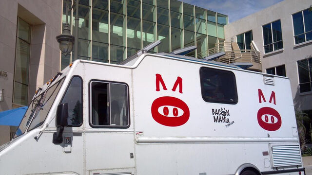 File:BaconMania2.jpg