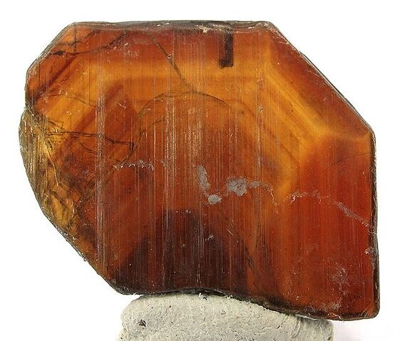 File:Brandeen-crystal.jpg