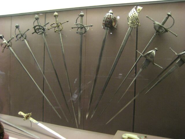 File:Different Rapiers.jpg