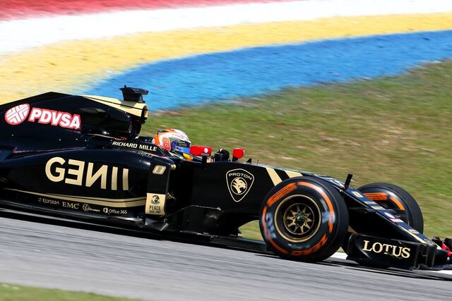 Archivo:RGrosjeanFP1Malaysia2015.jpg