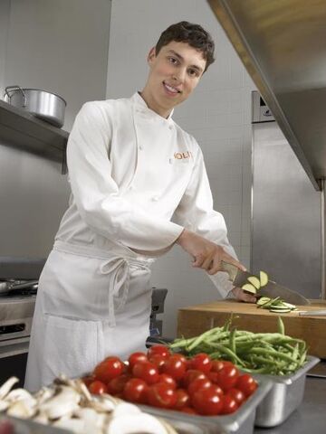 File:John-Francis-Daley-imdb-79.jpg