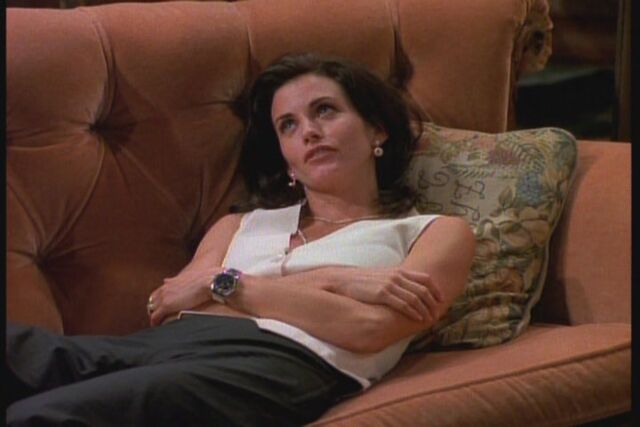 File:1x02-TOW-the-Sonogram-At-the-End-ross-and-monica-geller-26595585-720-480.jpg