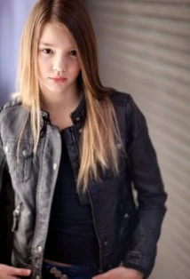 Ali Skovbye | FringeWiki | Fandom powered by Wikia