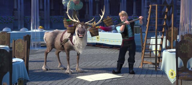 Archivo:Frozen-fever-disneyscreencaps.com-31.jpg