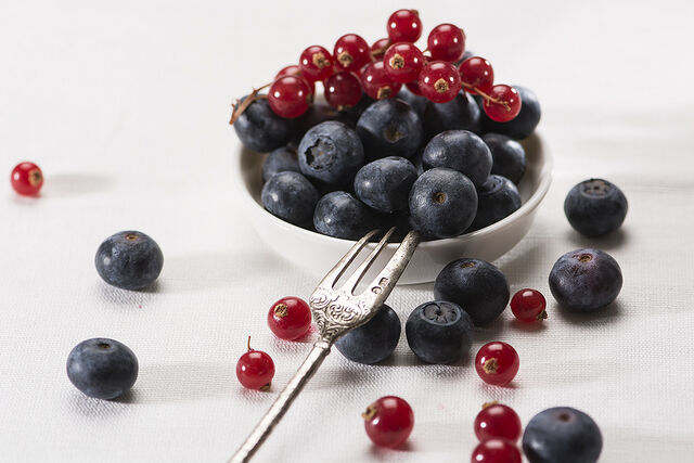 File:Red and blue.jpg
