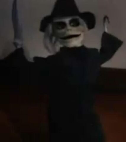 File:Blade-Freak-out-puppet-master-series-11018557-627-705.jpg