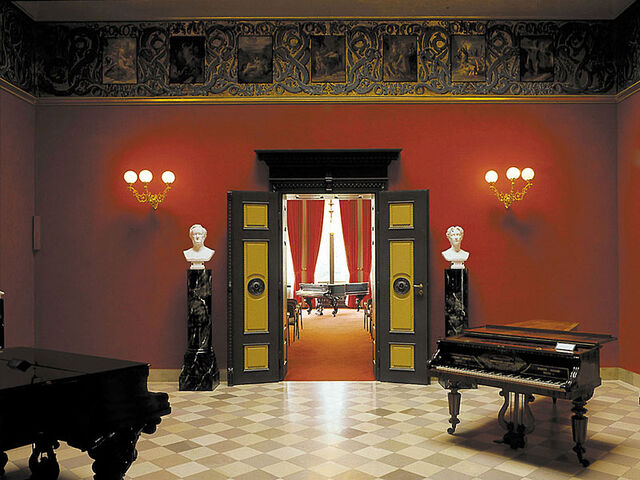File:Wagner museum real entrance.jpeg