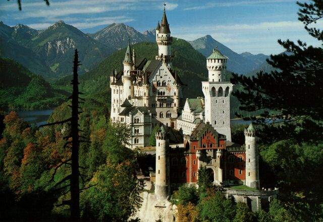 File:Neuschwanstein real.jpg
