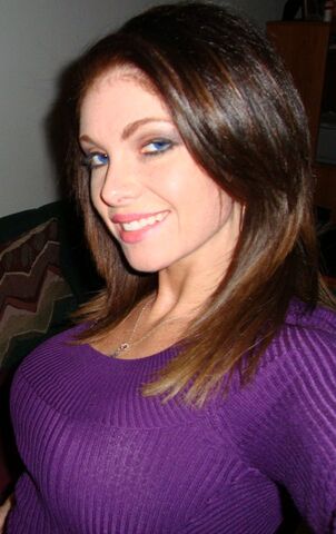 File:Simone Merrick.jpg
