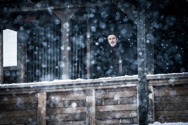 Fichier:The Spoils of War 7x04 (6).jpg