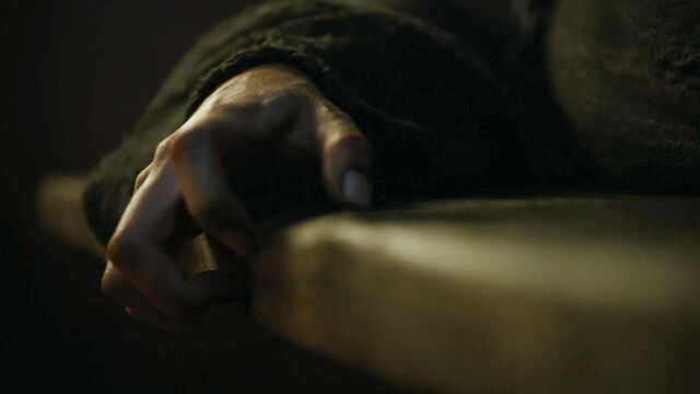 File:504 Lancel's fingernails breaking.jpg