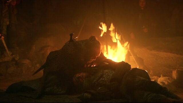 File:Thoros reviving Beric s3e5.jpg