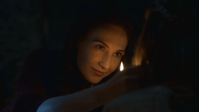 File:Melisandre talking to shireen.png