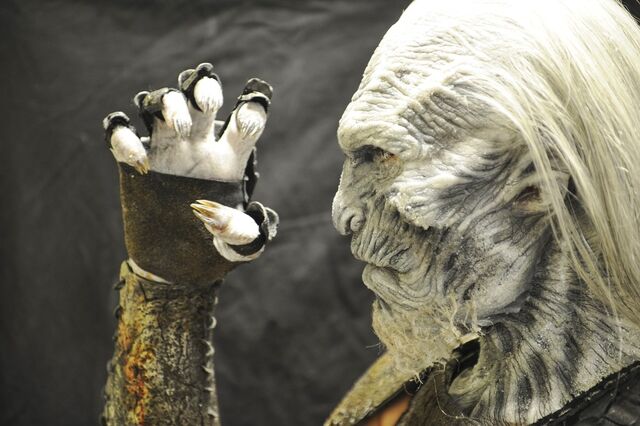 File:White Walker behind the scenes prosthetics 2.jpg