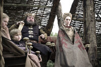 Роберт и Серсея 1x04.jpg