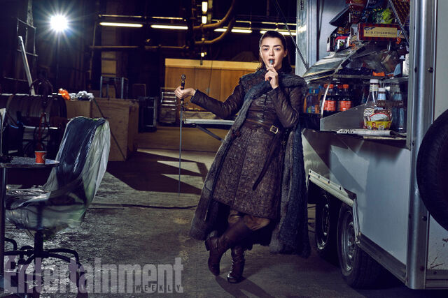 Datei:EW Cover Shooting Arya Stark.jpg