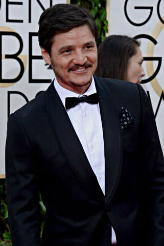 File:Pedro pascal golden globes.jpg