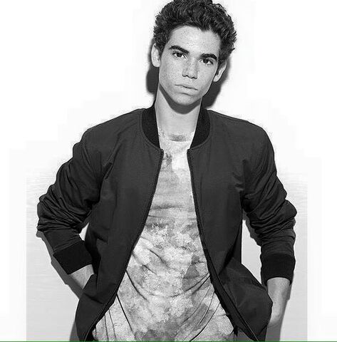 File:Cameron Boyce- 5353599451381422308974719314074459523447 n.jpg