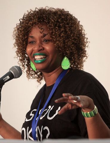 File:GloZell.jpg