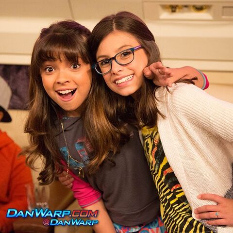 File:On the Plane (DanWarp).jpeg