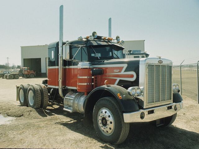 File:Gandoler ML-9000 in 1974 year.jpg