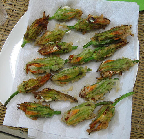File:Stuffed Fried Courgette Flowers.jpg