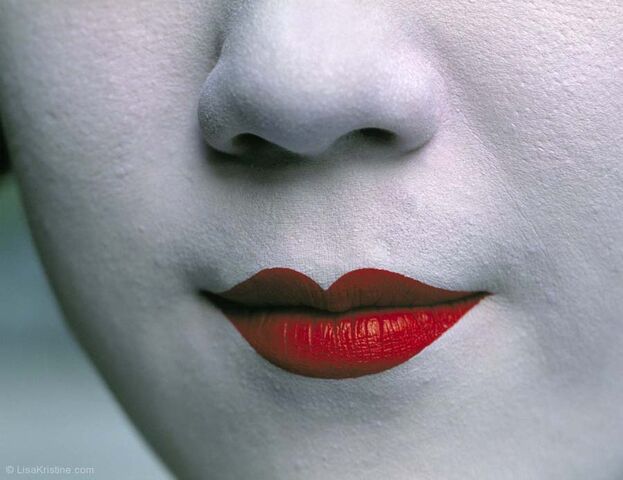 File:Close up art-photography-geisha-kyoto.jpg