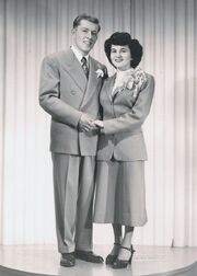Troy & Emily Bunch 018